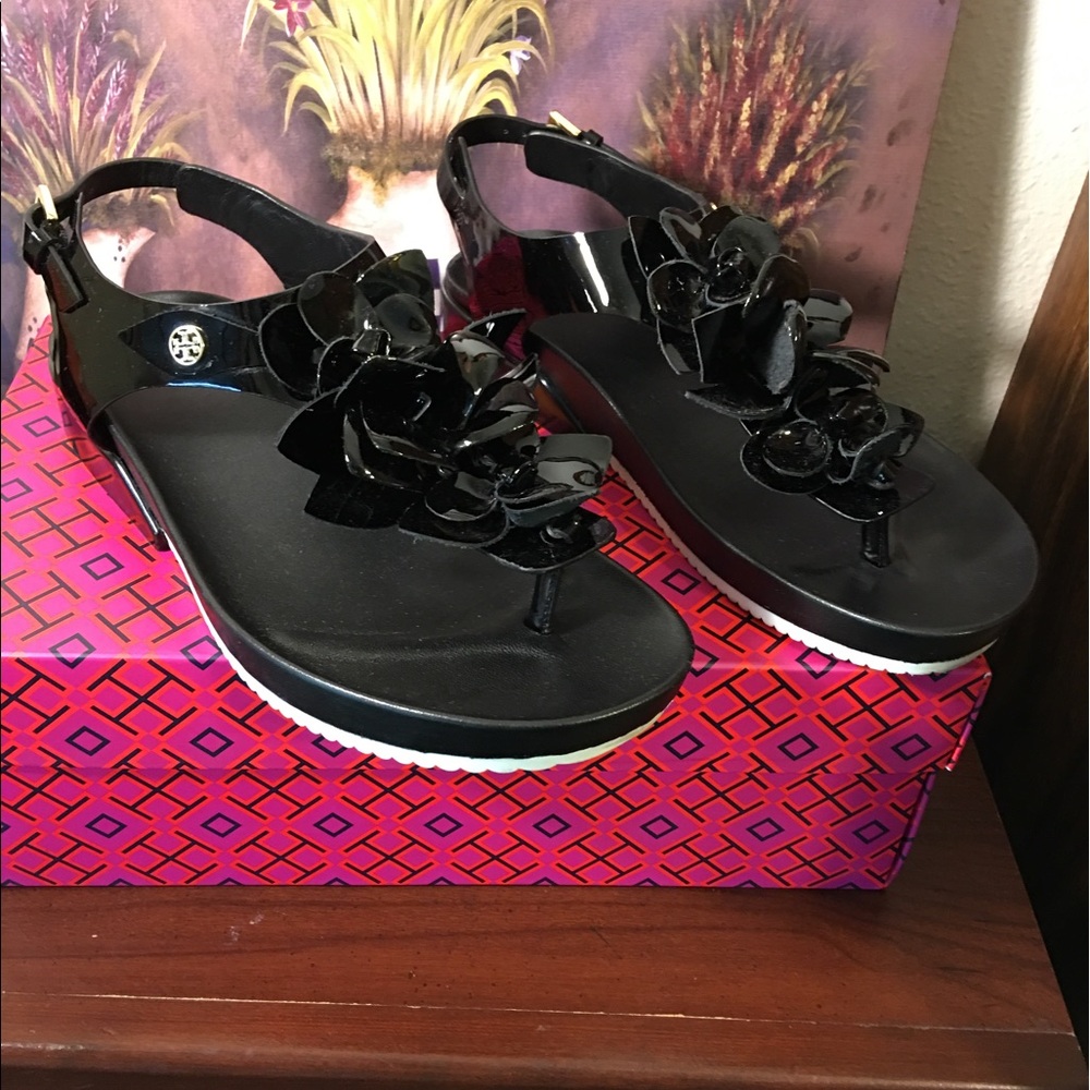 Tory Burch Black Patent Floral Thong Sandals